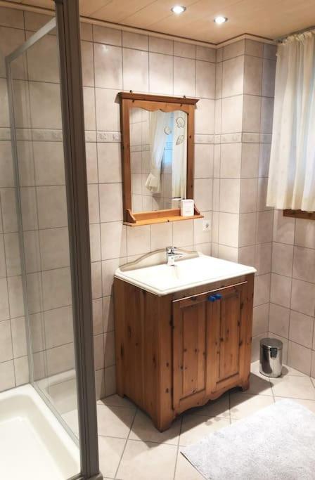 Haus Jaeger Ruheoase Im Gruenen Apartment Lohfelden Ngoại thất bức ảnh